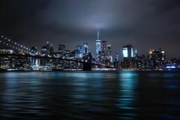 nyc skyline at night